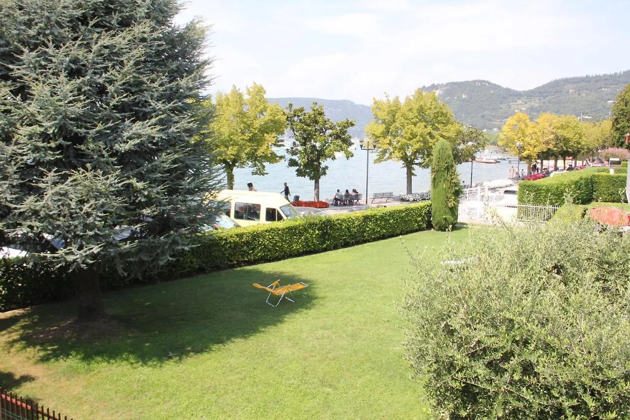 Apartment Bardolino Lake Front