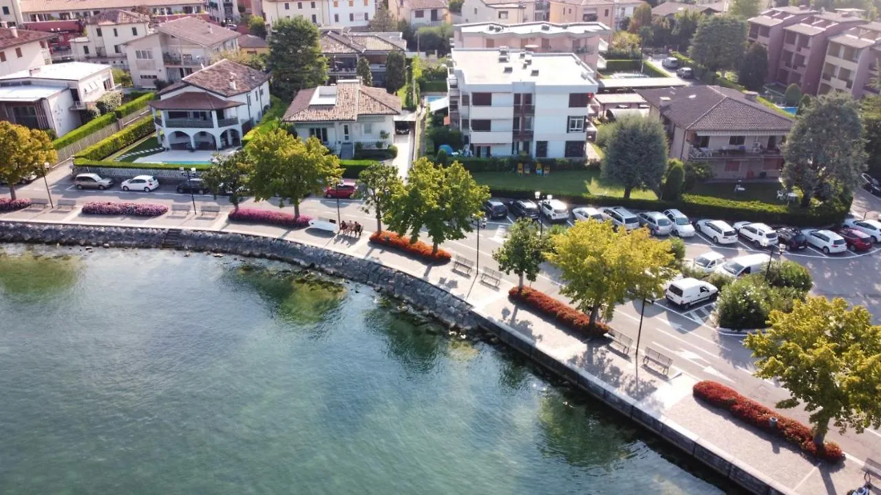 Apartment Bardolino Lake Front